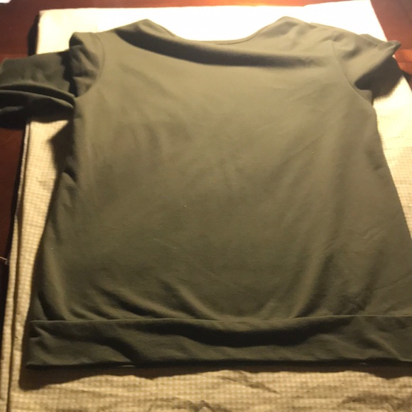 Rue21 Shirt. Great condition. - Picture 3 of 5
